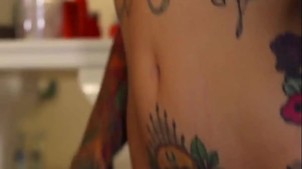 TWO PRETTY BLONDE LESBIAN