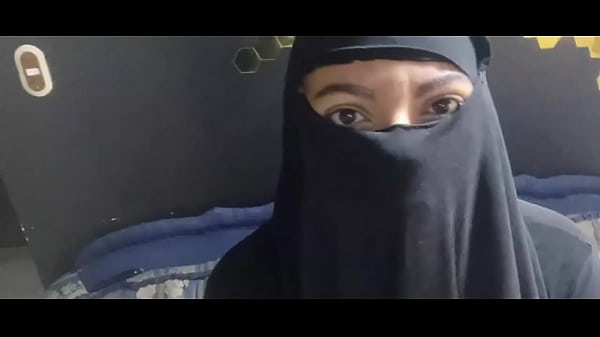 Arab Hot Amateur MILF Showing Big Tits And Creamy Pussy Squirt In Hijab Niqab Dress