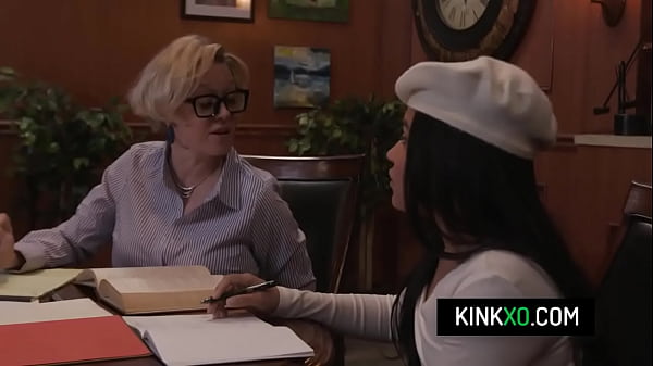 Hot blonde Dee Williams teaching teen student Summer Col everything about having lesbian sex