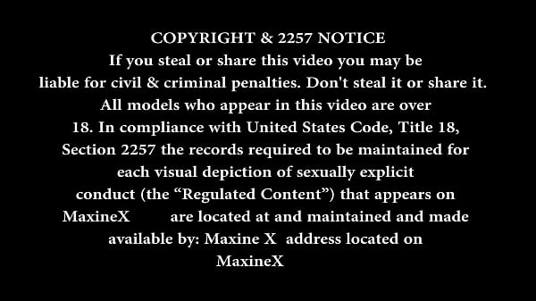 A Lot Of Oil! Blonde Vicky Vette & Maxine Masturbate Each Other!