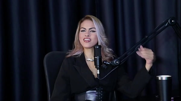 podcast, entrevista a bio hot con subtítulos en español