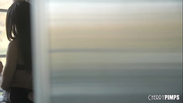 Big Tits Lesbian Jewelz Blu Scissors with All Natural Alexis Tae And Eats Her Trimmed Pussy