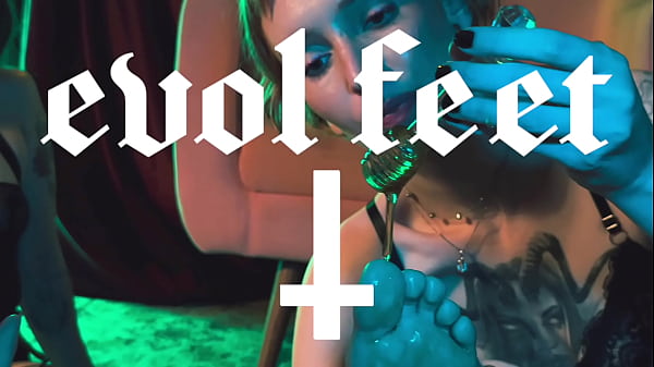 Feet With Honey Taste