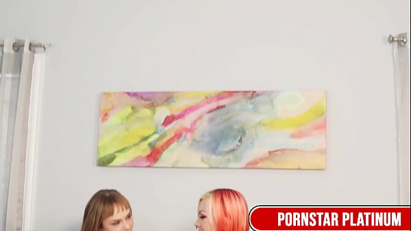 A Double Ended Dildo Makes Rebecca Vanguard & Robin Coffins Cum Hard!