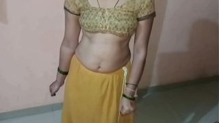 Indian newly married girl was fucked by her husband, full uncut hindi sex video in hindi voice