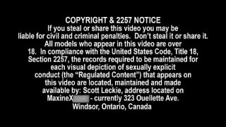 Lots of Pussy Juice! Maxine X & Vicky Vette’s Lesbian Scissoring Show!