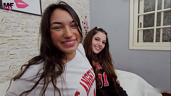 Kisses Girls in Boots – Two Sexy Ladies in Leather Boots